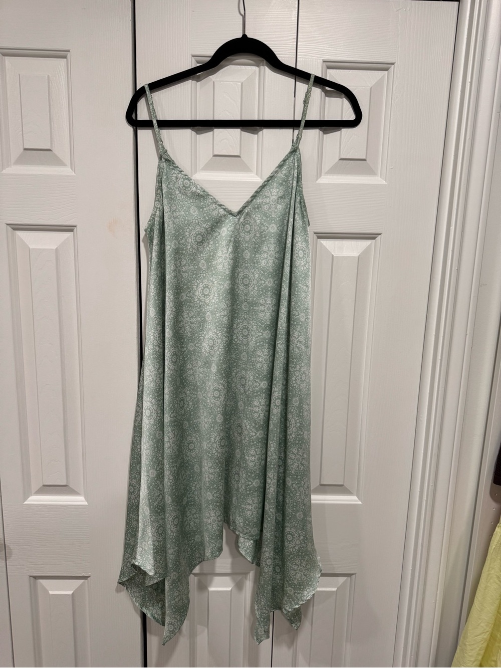 Forever 21 Mint Green Asymmetrical Slip Dress Medallion Print V-Neck Large